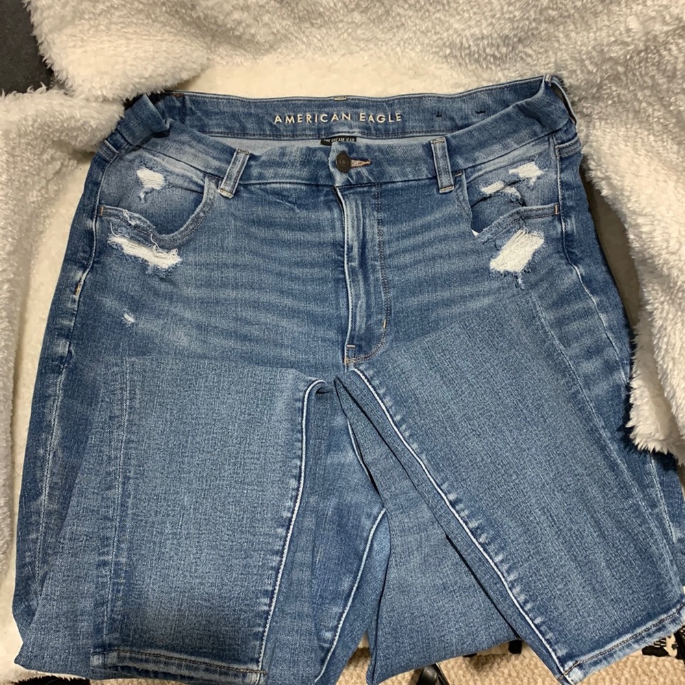 NEW W/O TAGS - American Eagle Dream Jean